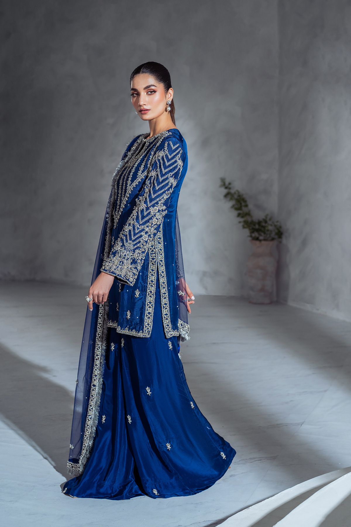 Yasha Nadir – Arya Style