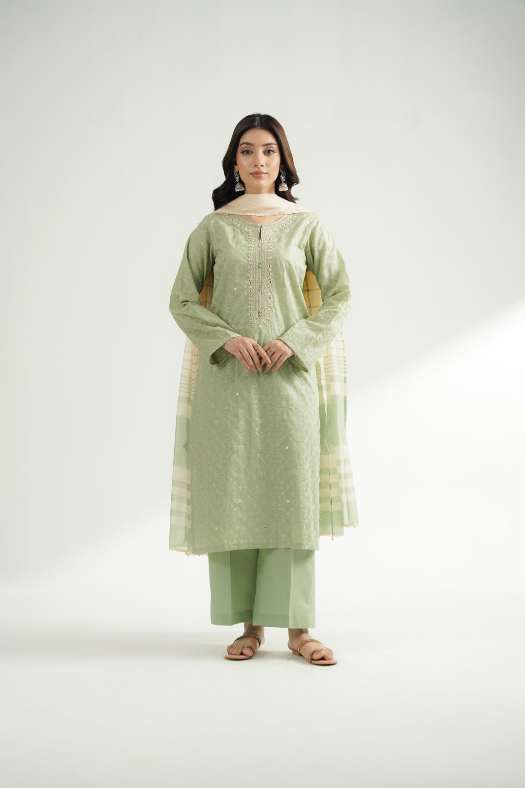 3 Piece Lawn Embroidered Suit (CS0577)
