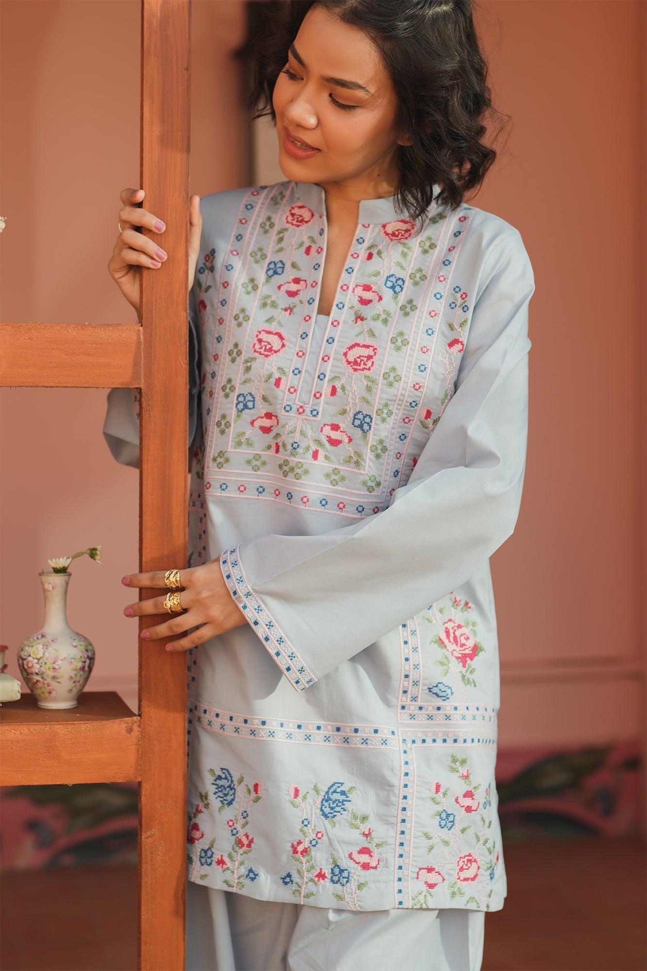 EMBROIDERED SUIT (E7755/102/615)