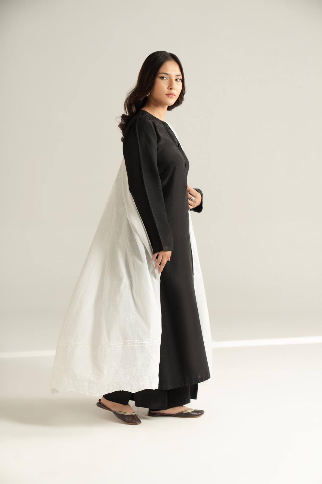 1 Piece Lawn Embroidered Shawl (CH0069)