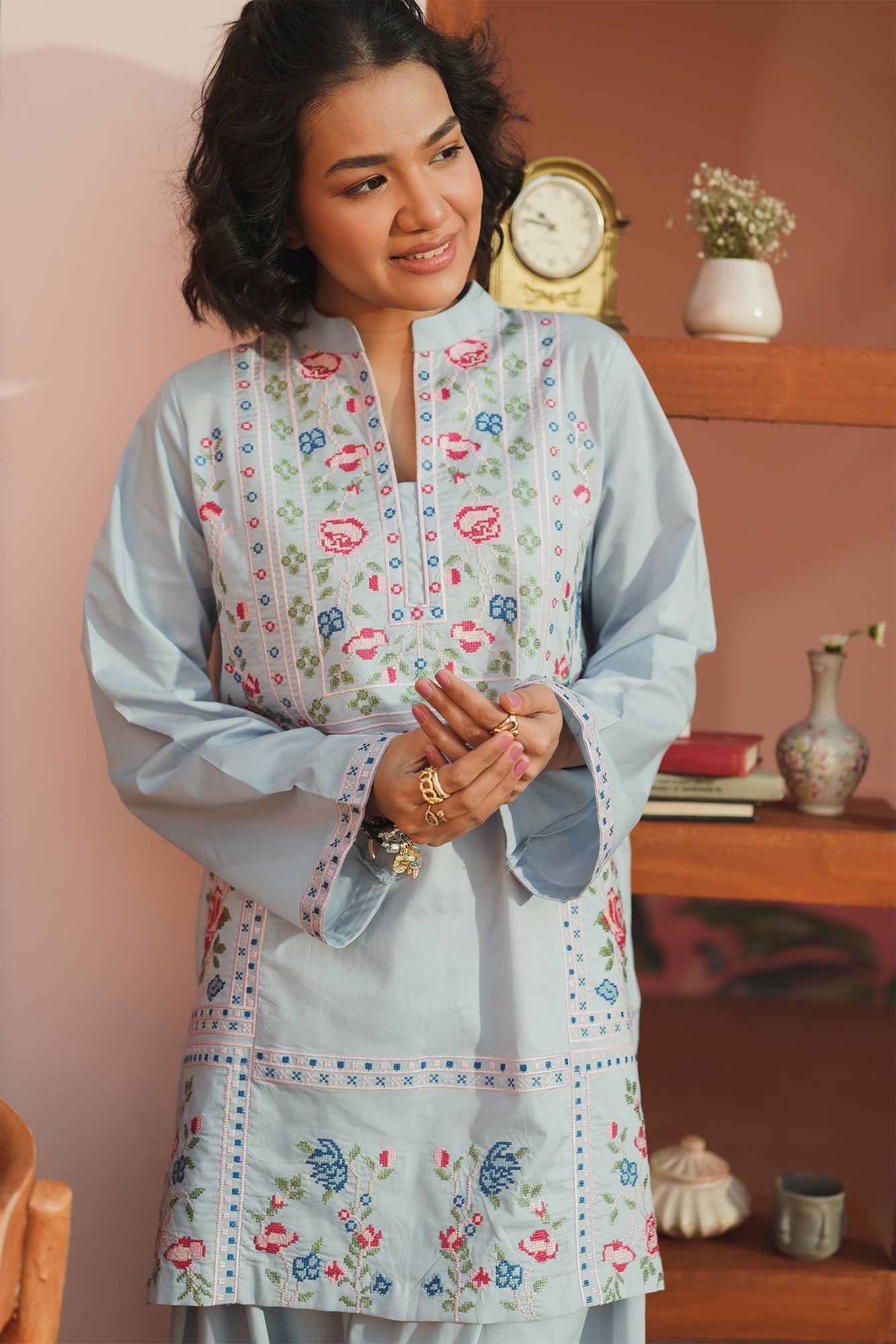 EMBROIDERED SUIT (E7755/102/615)