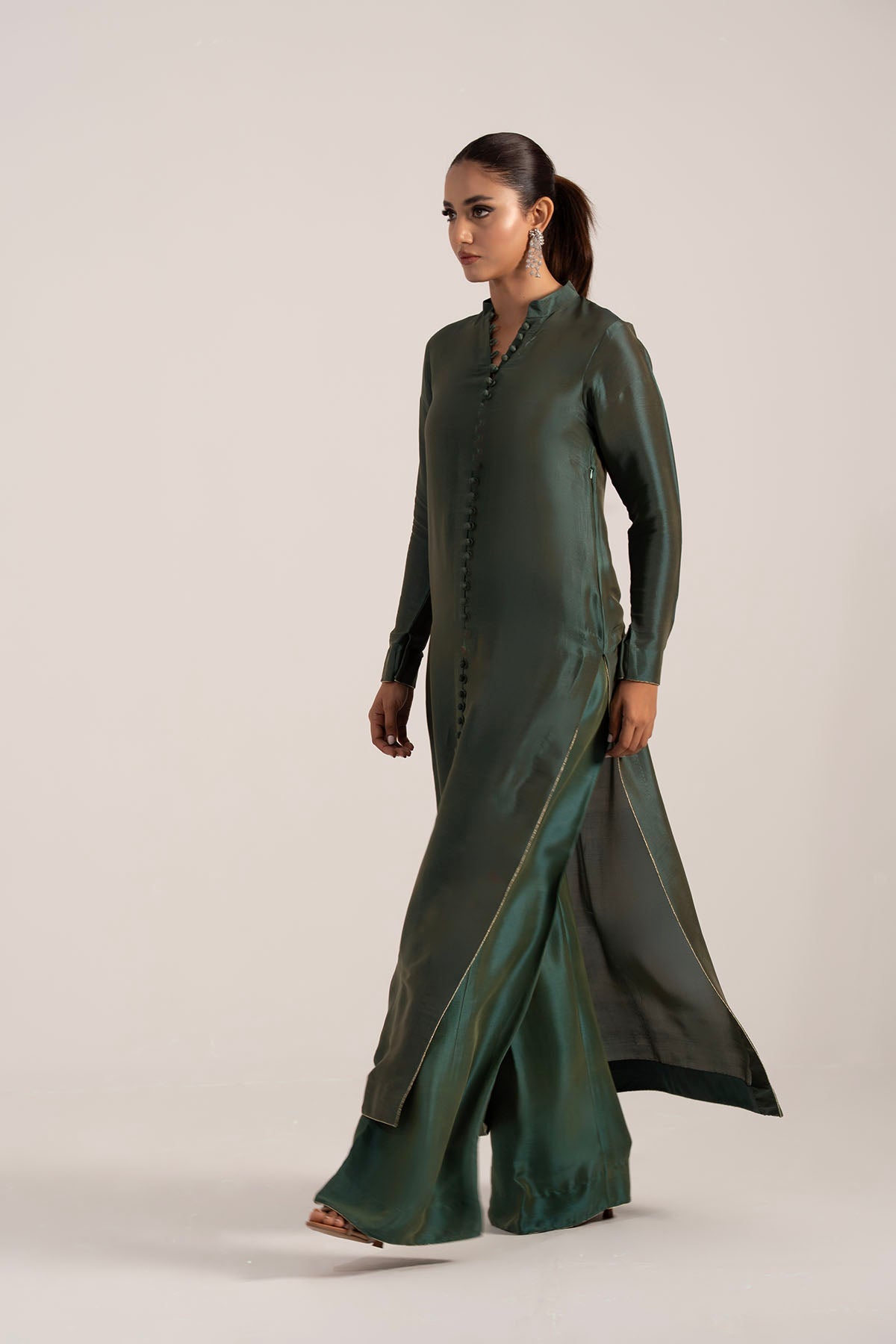 https://ayesha-somaya.com/wp-content/uploads/2025/09/DSC02318.jpg