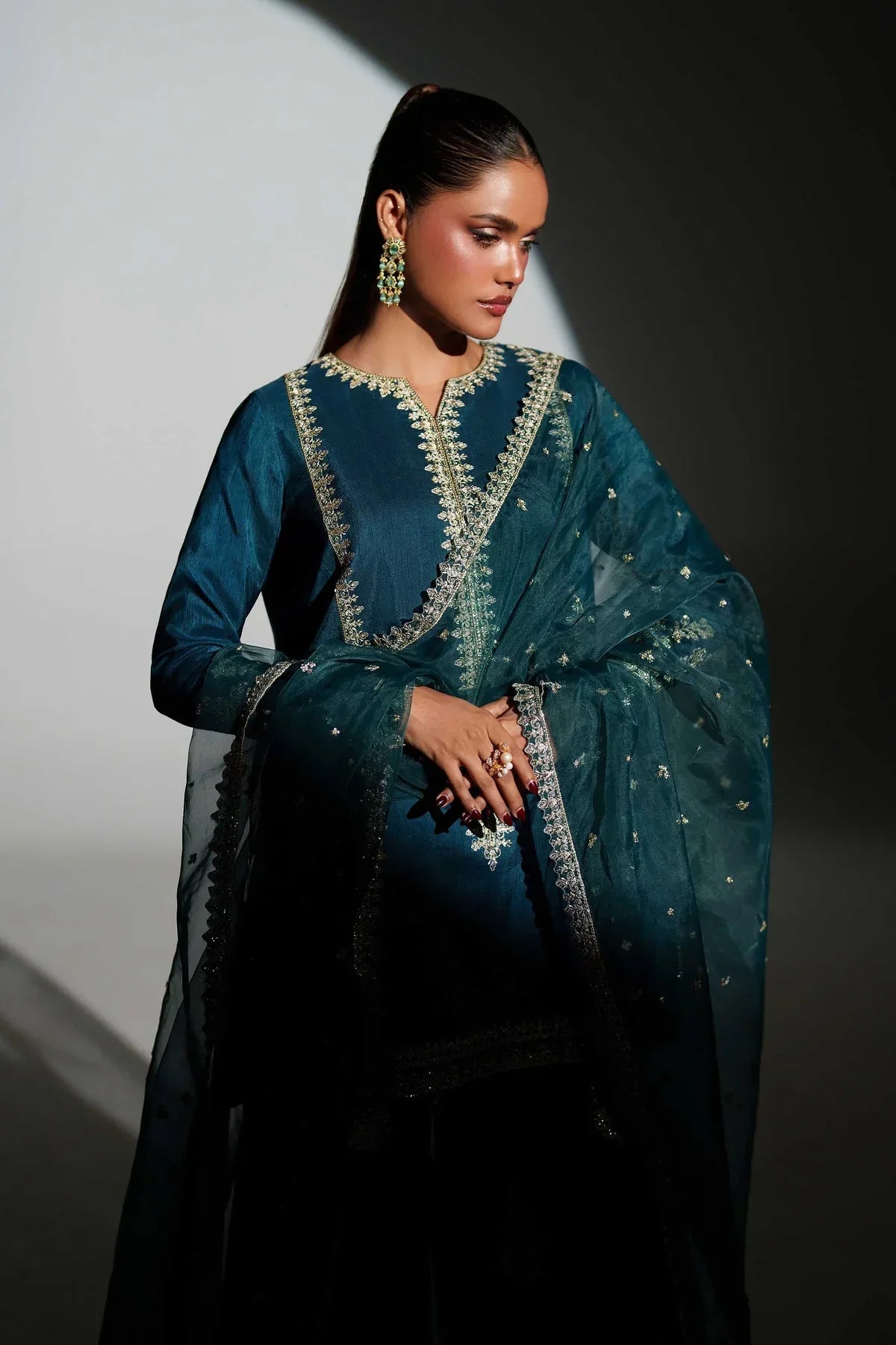 Akbar Aslam – Naranj Style