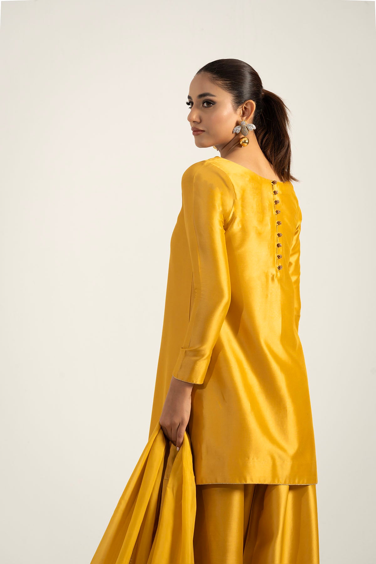 https://ayesha-somaya.com/wp-content/uploads/2025/09/DSC02380.jpg