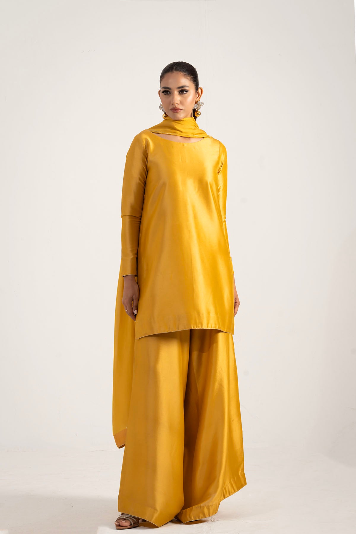 https://ayesha-somaya.com/wp-content/uploads/2025/09/DSC02385.jpg
