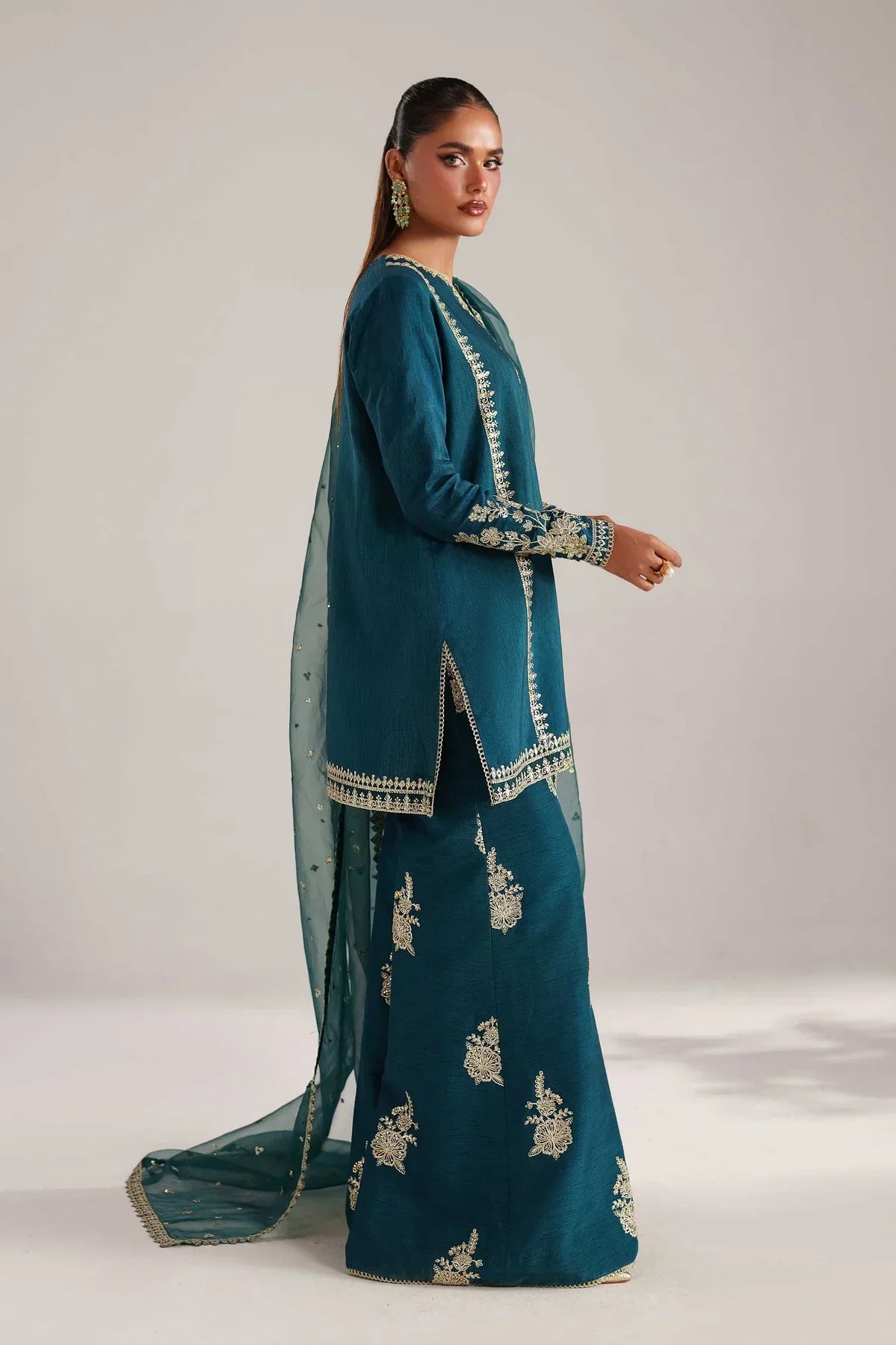 Akbar Aslam – Naranj Style