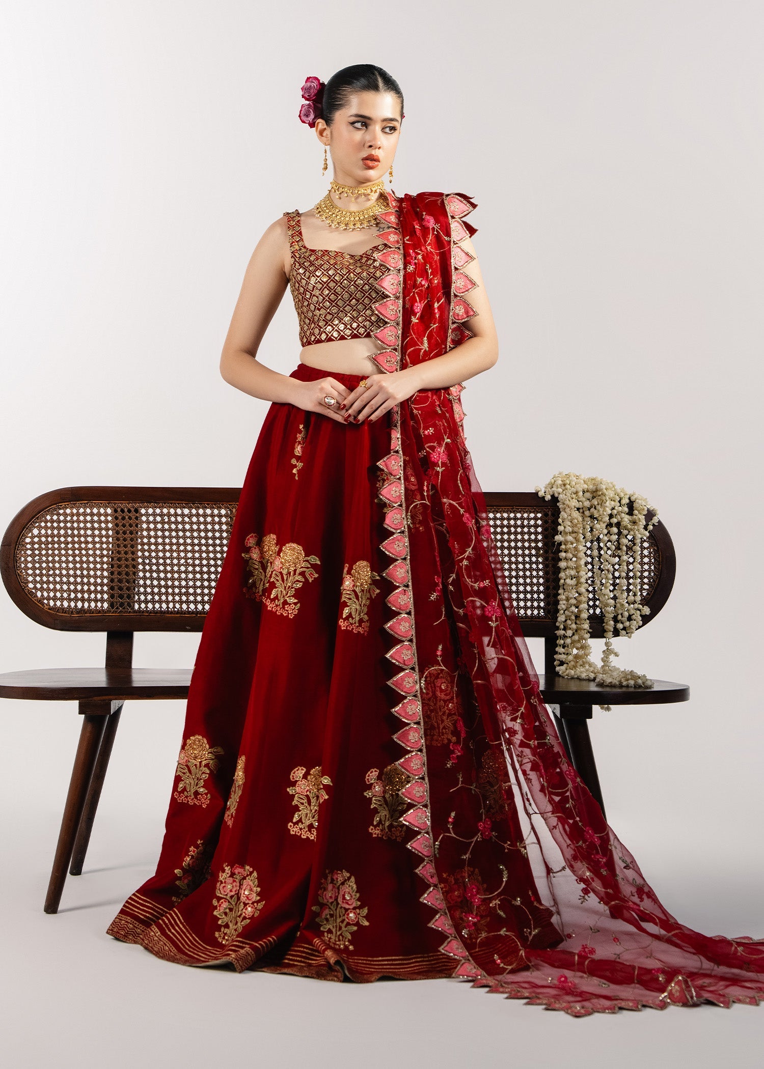 sadaf-fawad-khan-pool-31607989