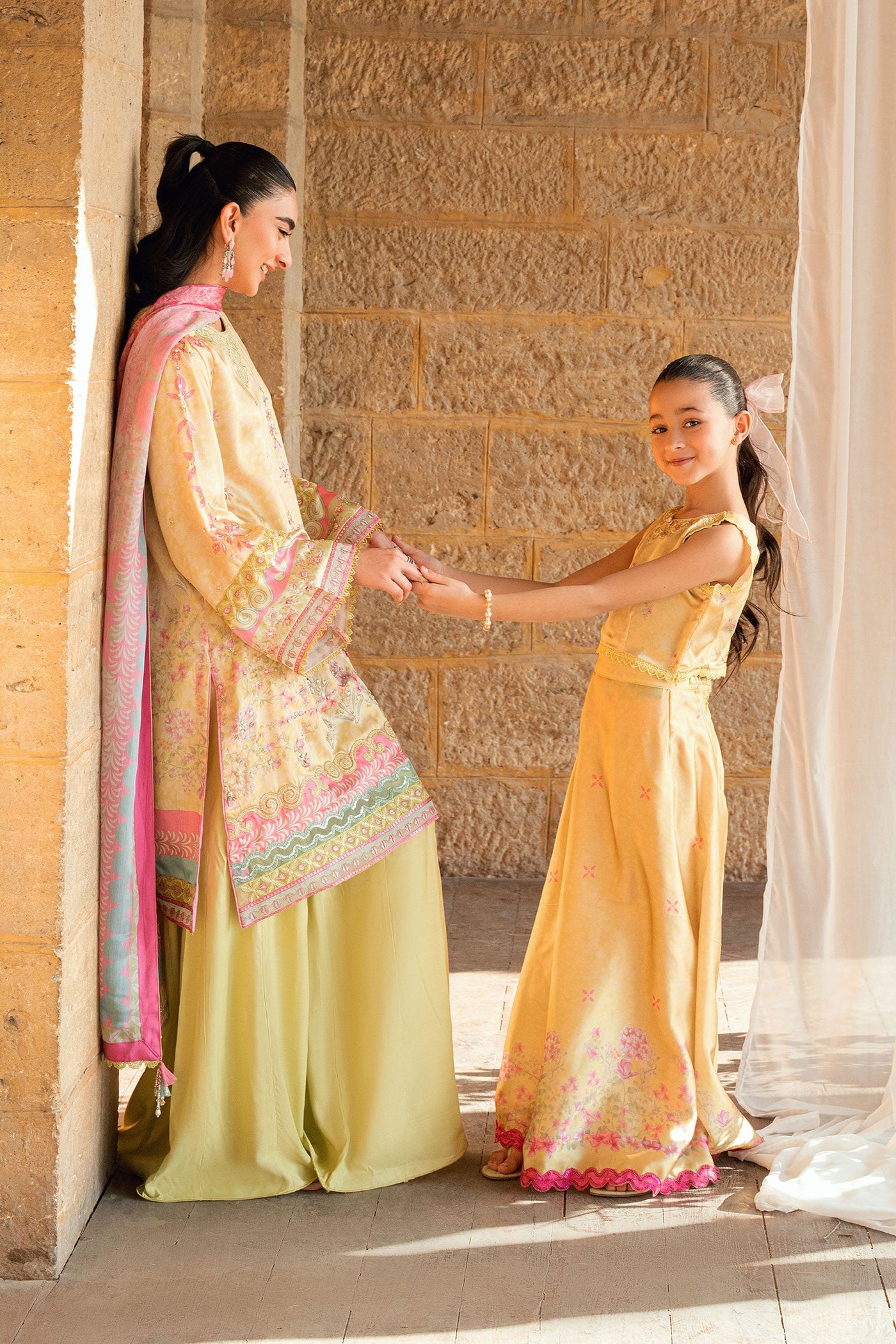 Ss26Da-2892 Yellow 2Pcs Hand Embellished Kurta With Trouser
