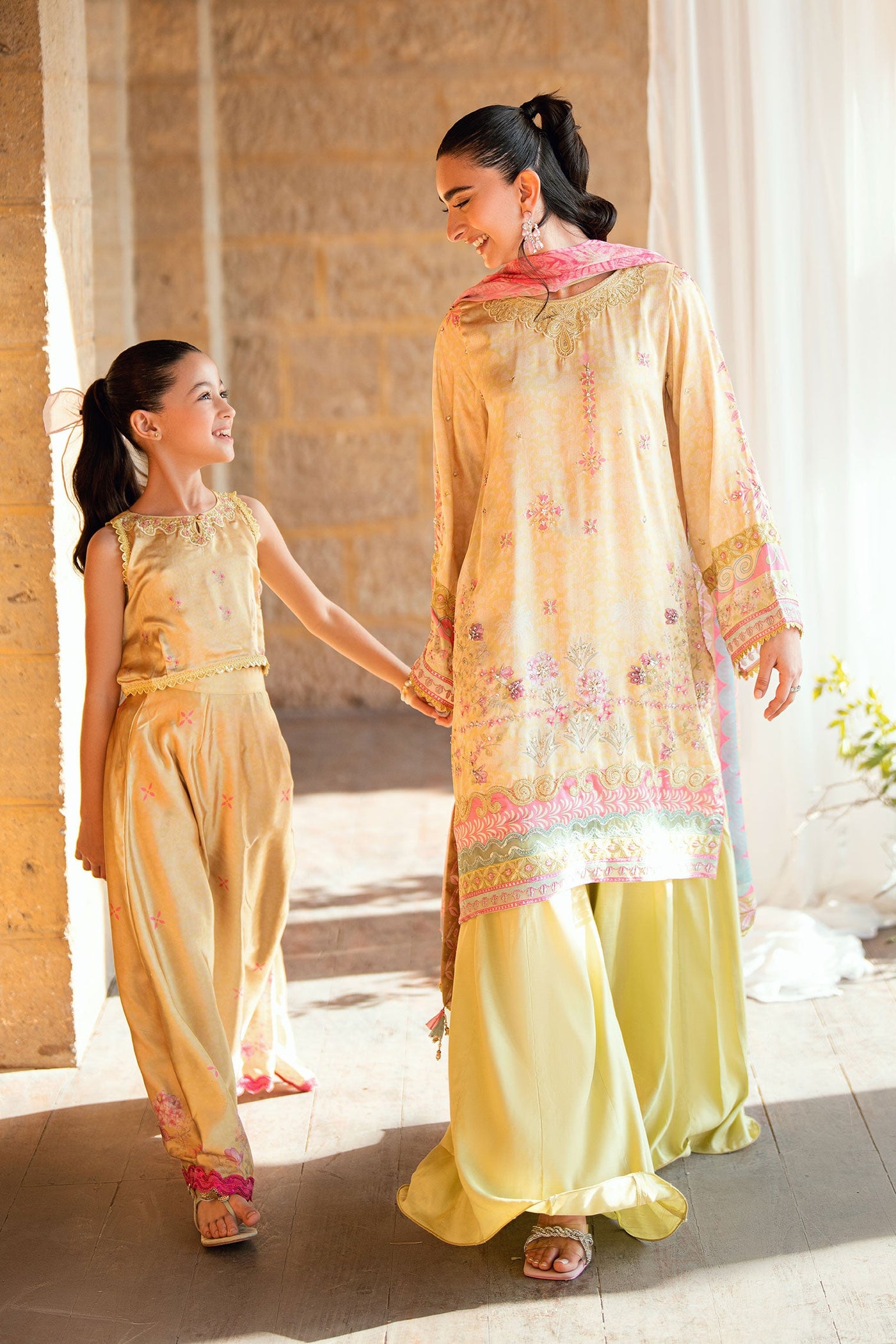 Ss26Da-2892 Yellow 2Pcs Hand Embellished Kurta With Trouser