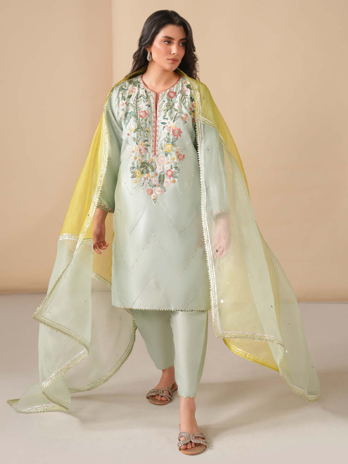 Mysie by Tahira