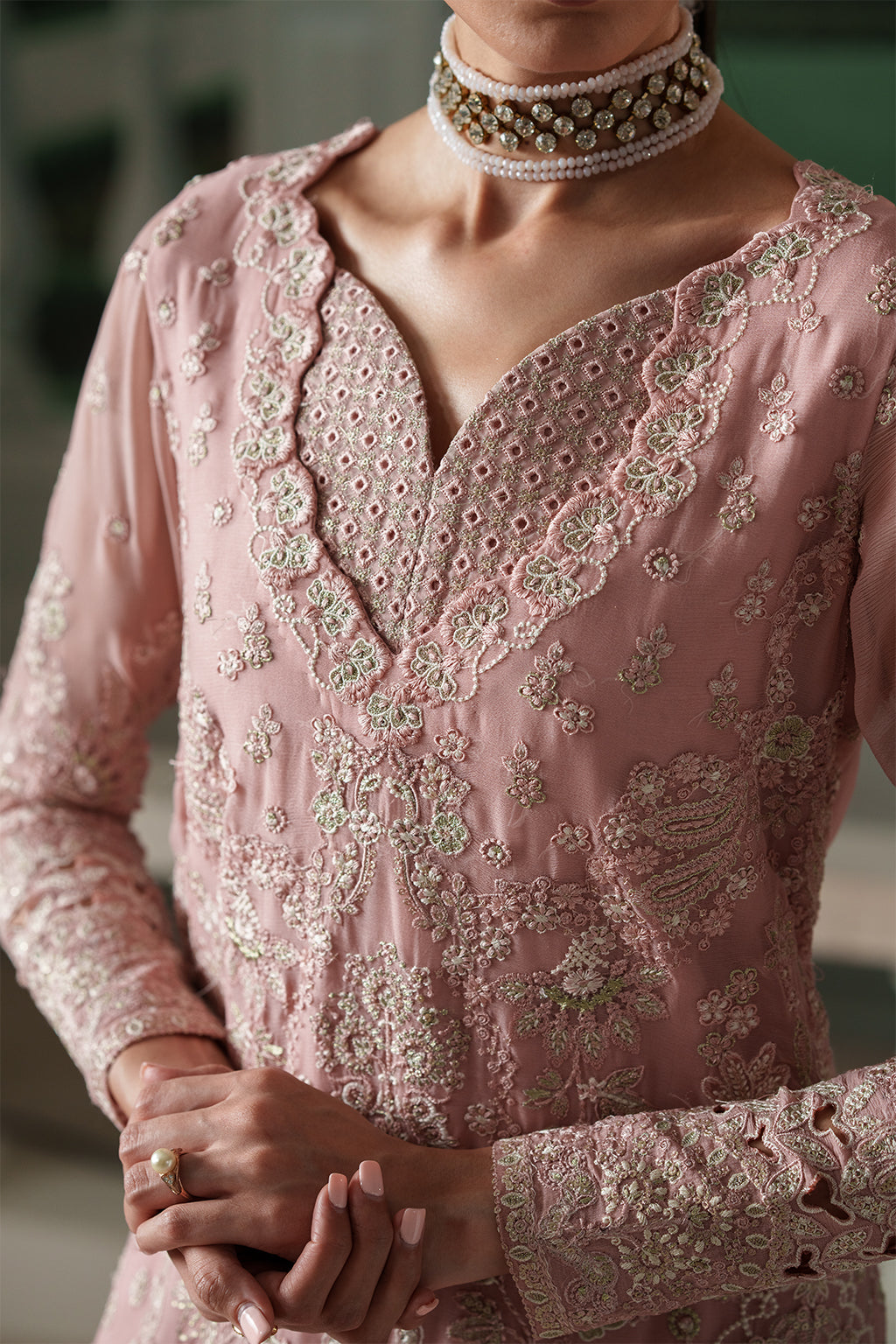 ANTIQUE BLUSH