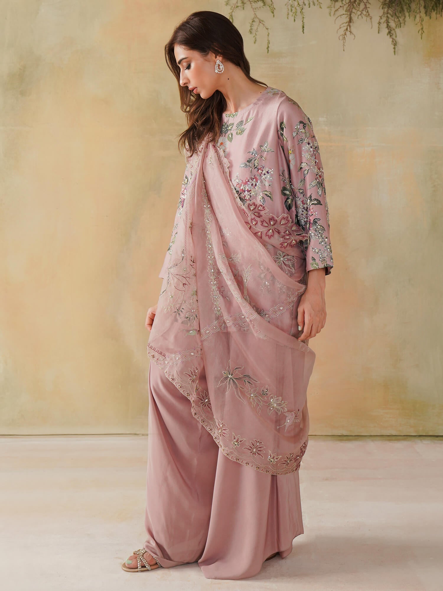 ALISHA, PANTS & DRAPED DUPATTAalisha-pants-draped-dupatta-1