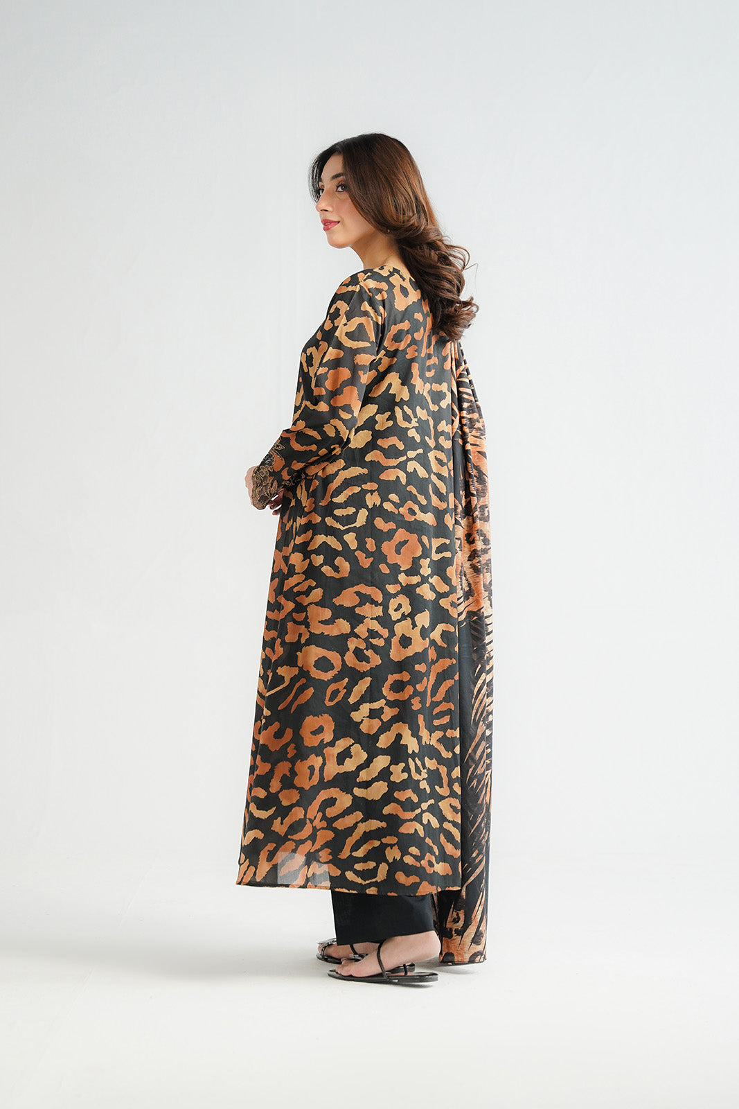 3 Piece Printed Lawn Printed Suit (CP0516)