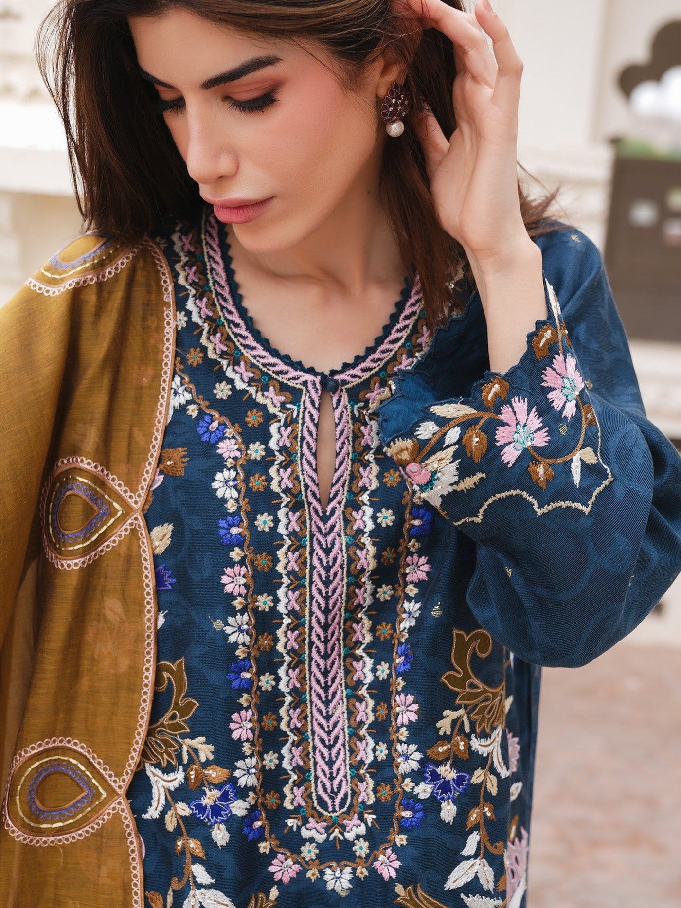 SKINNY MALTA, IZAAR & DUPATTA