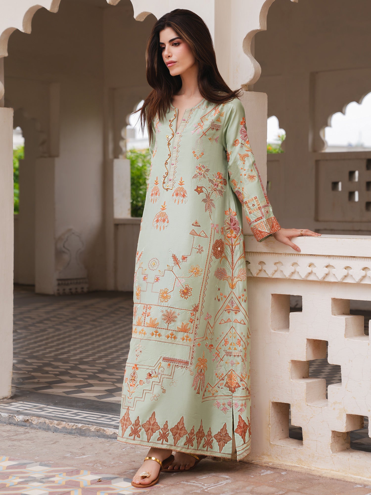 misha-lakhani-pool-39986413