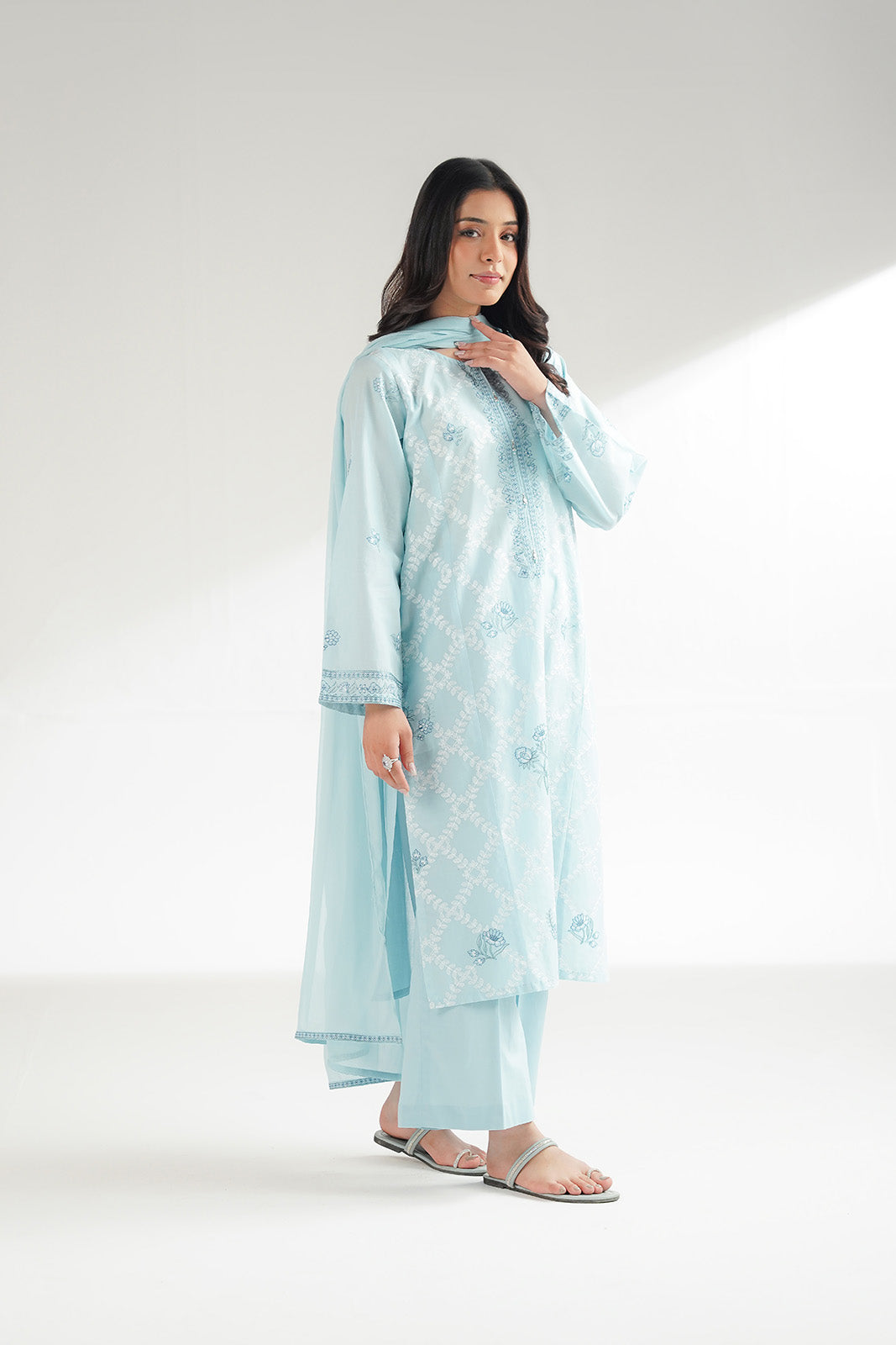 3 Piece Lawn Embroidered Suit (CS0545)