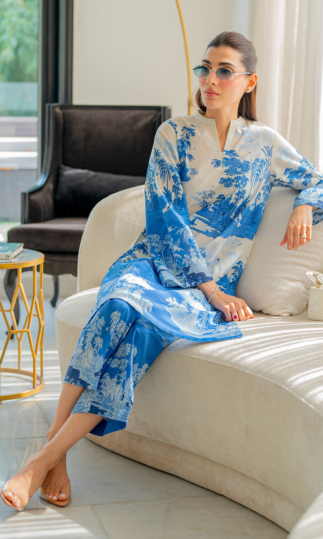 Vignettes In Blue