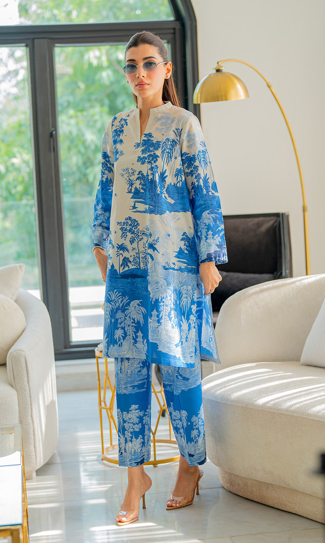 Vignettes In Blue