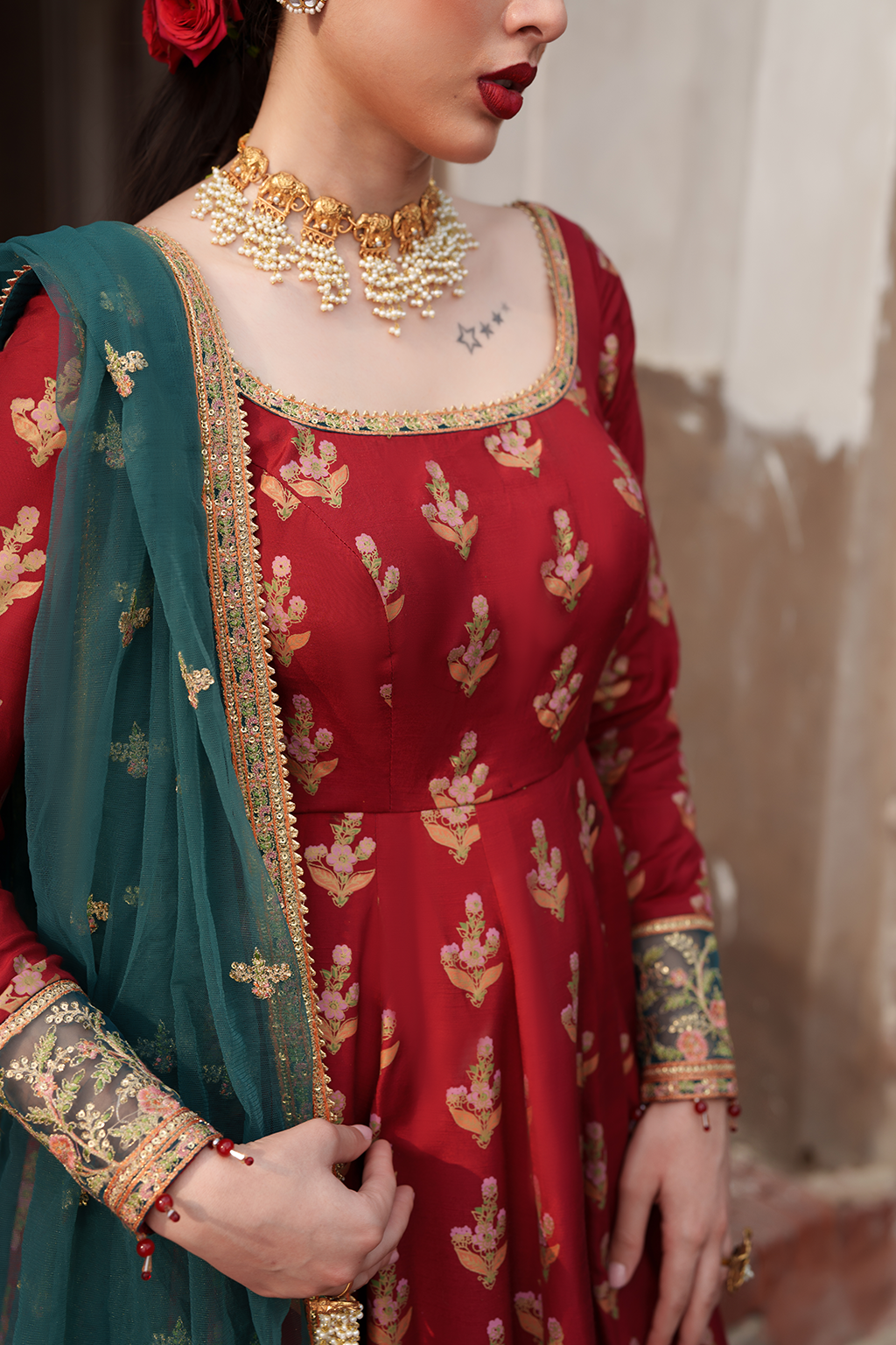 Saad Shaikh – Scarlet Style