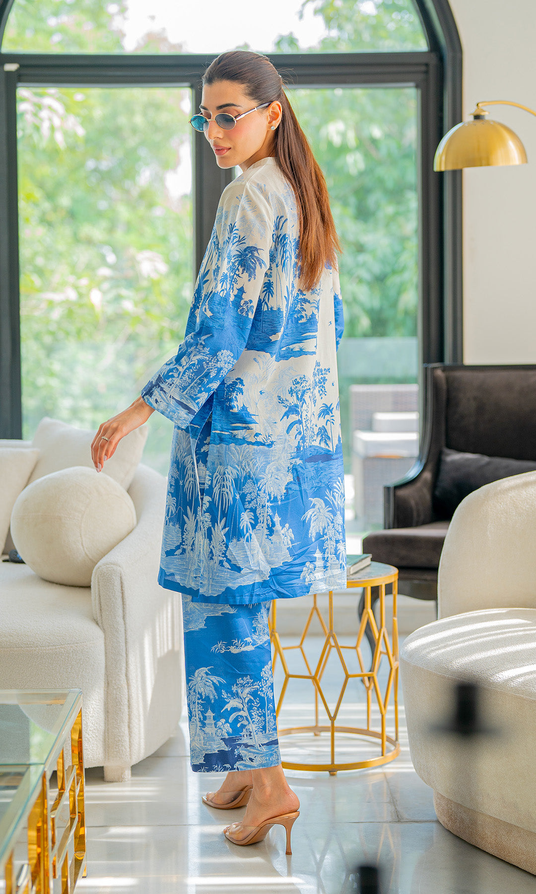 Vignettes In Blue