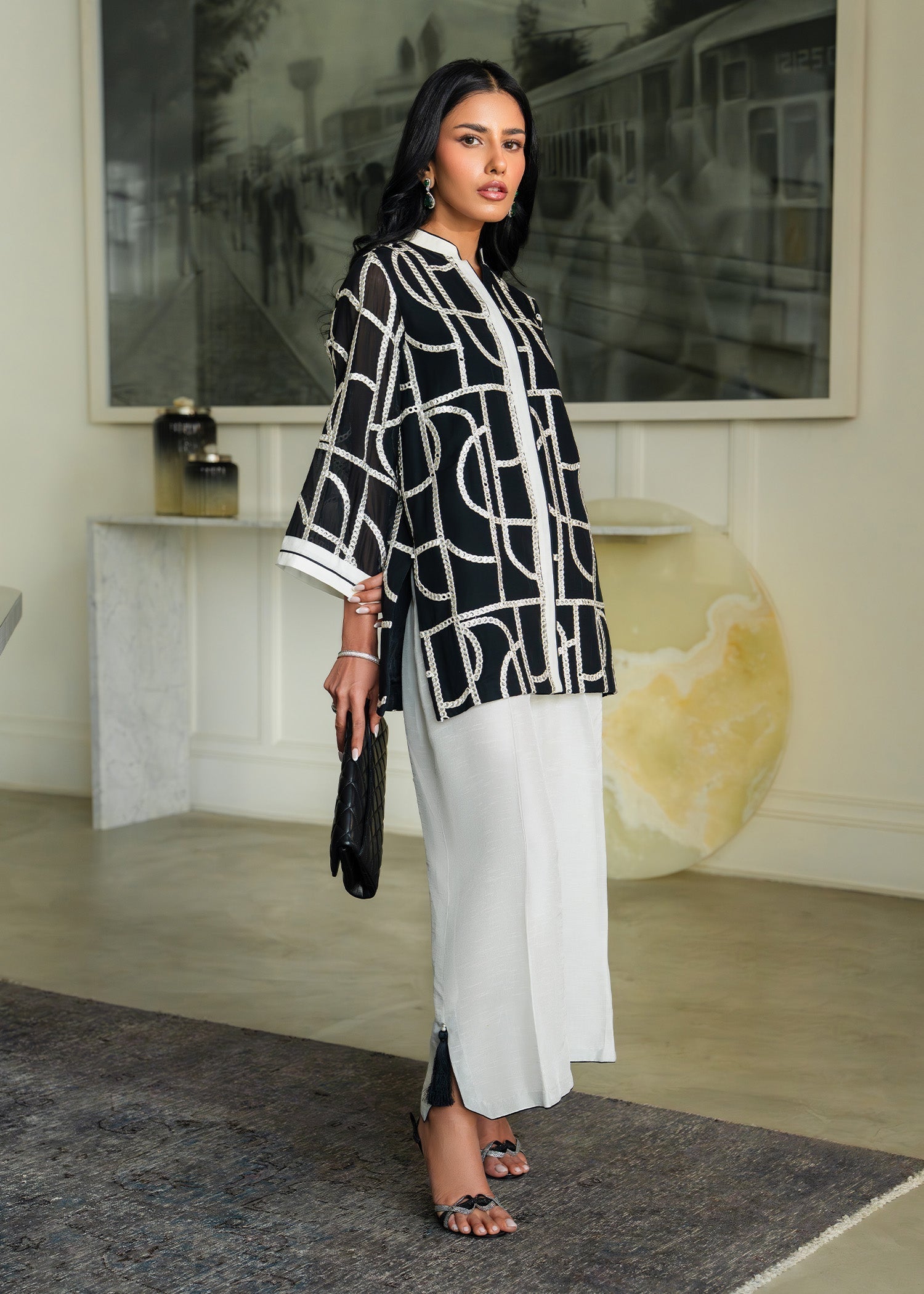 Monochrome Muse