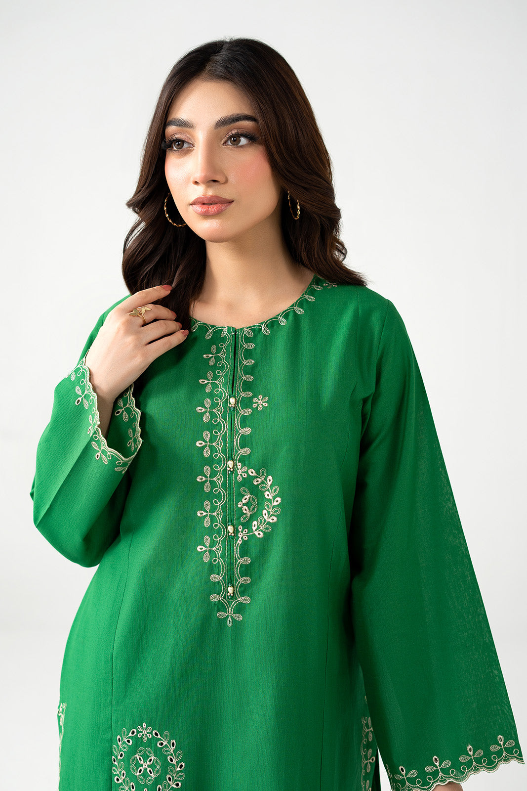 2 Piece Lawn Embroidered Suit (CP0522)