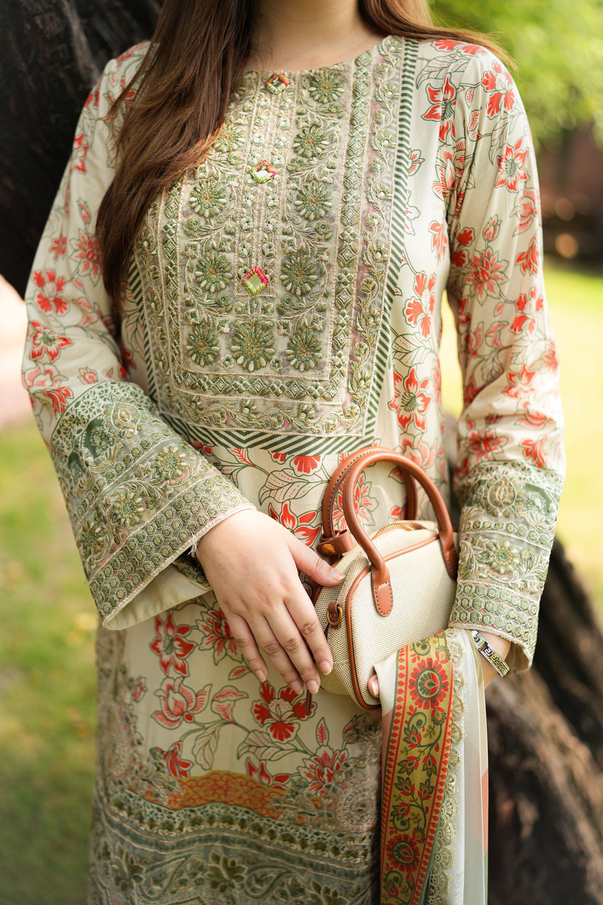 Aneelas Viscose Embroidered 3pc Chiffon Dupatta [VC-26-17-B]