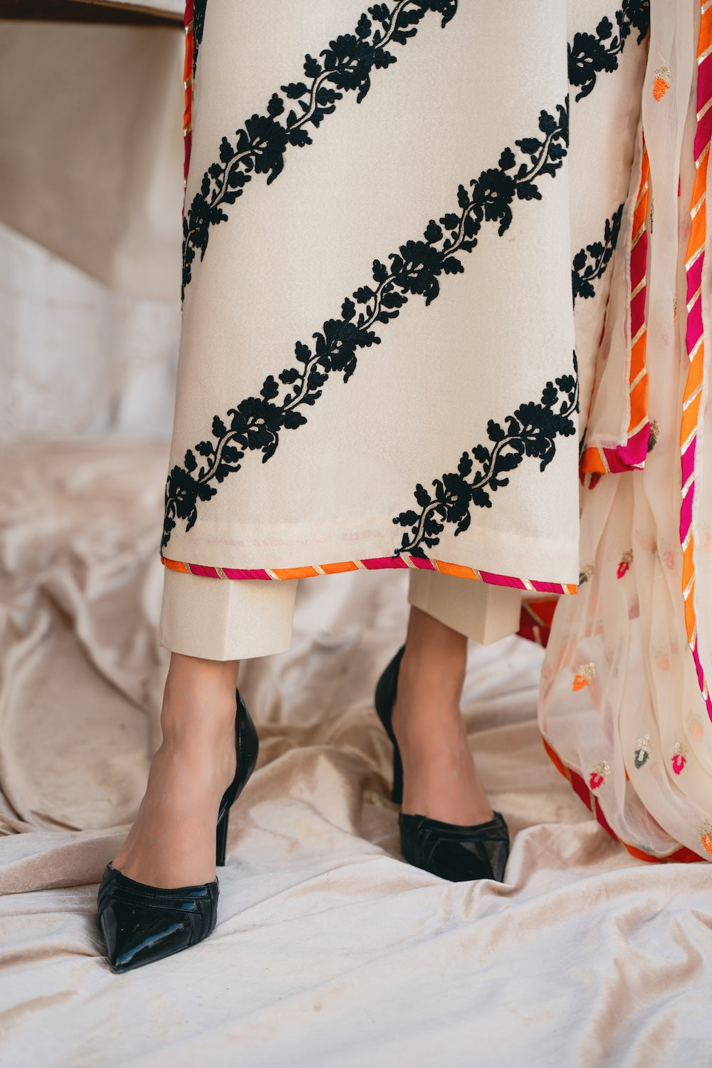 Izna | Ready to Ship