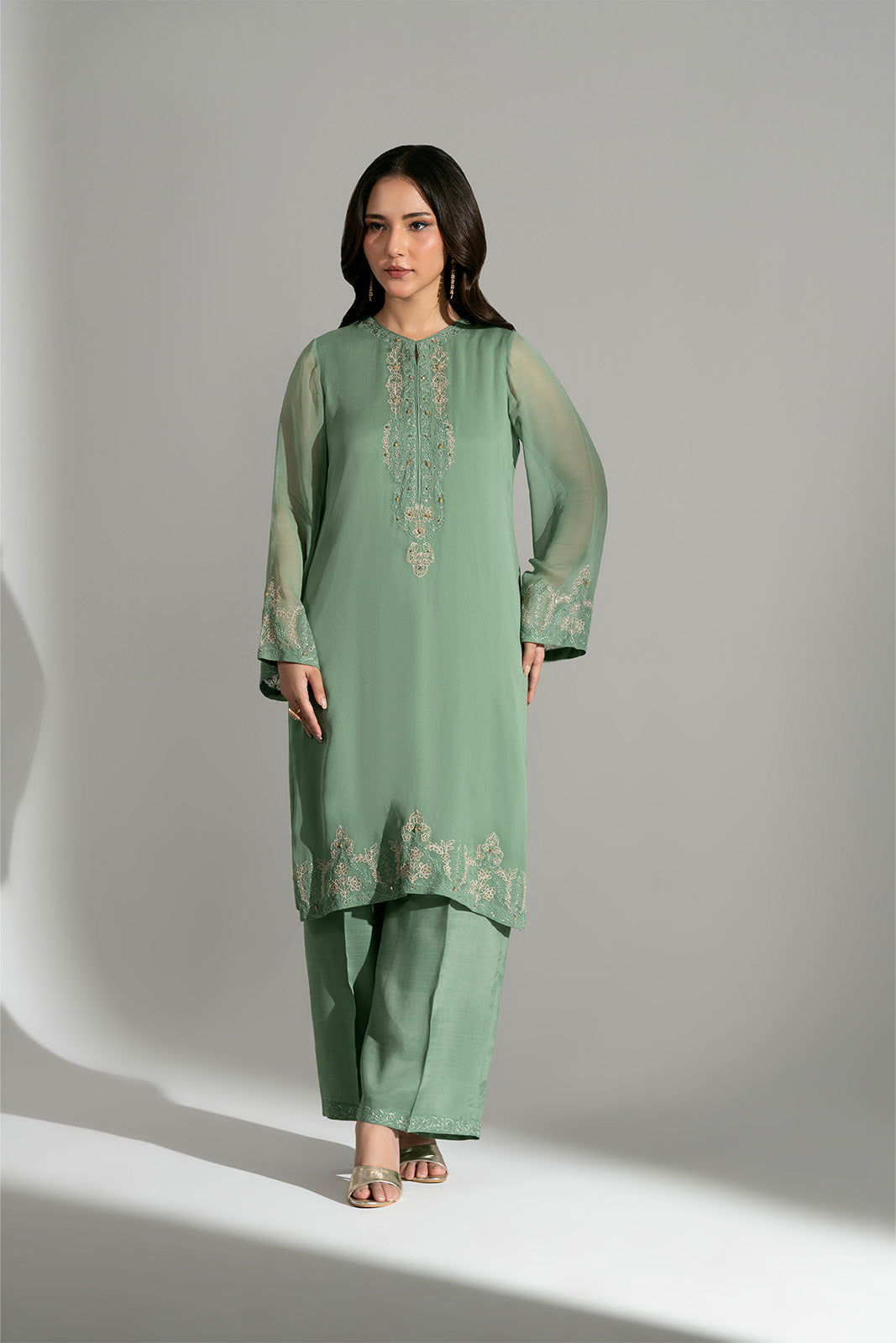 2 Piece Chiffon Embroidered Suit (FS0184)