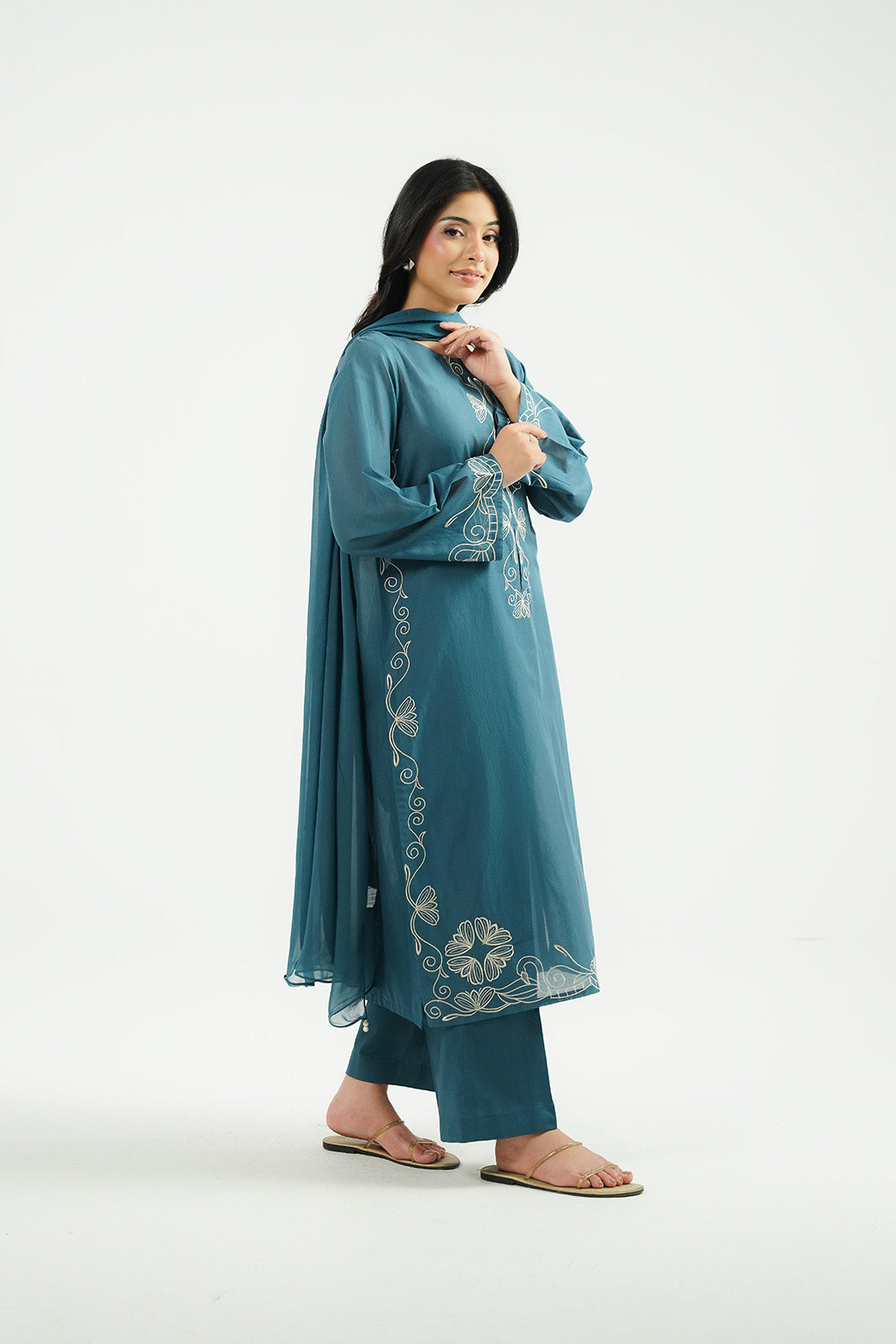 3 Piece Lawn Embroidered Suit (CP0526)
