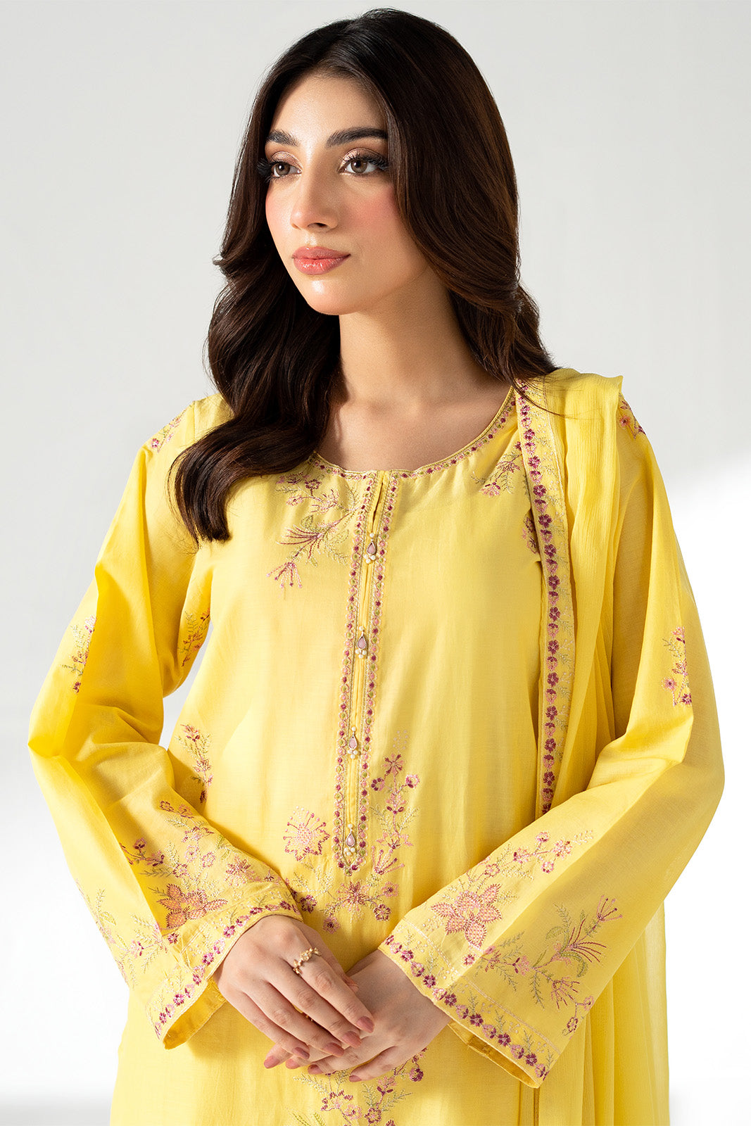 3 Piece Lawn Embroidered Suit (CS0648)