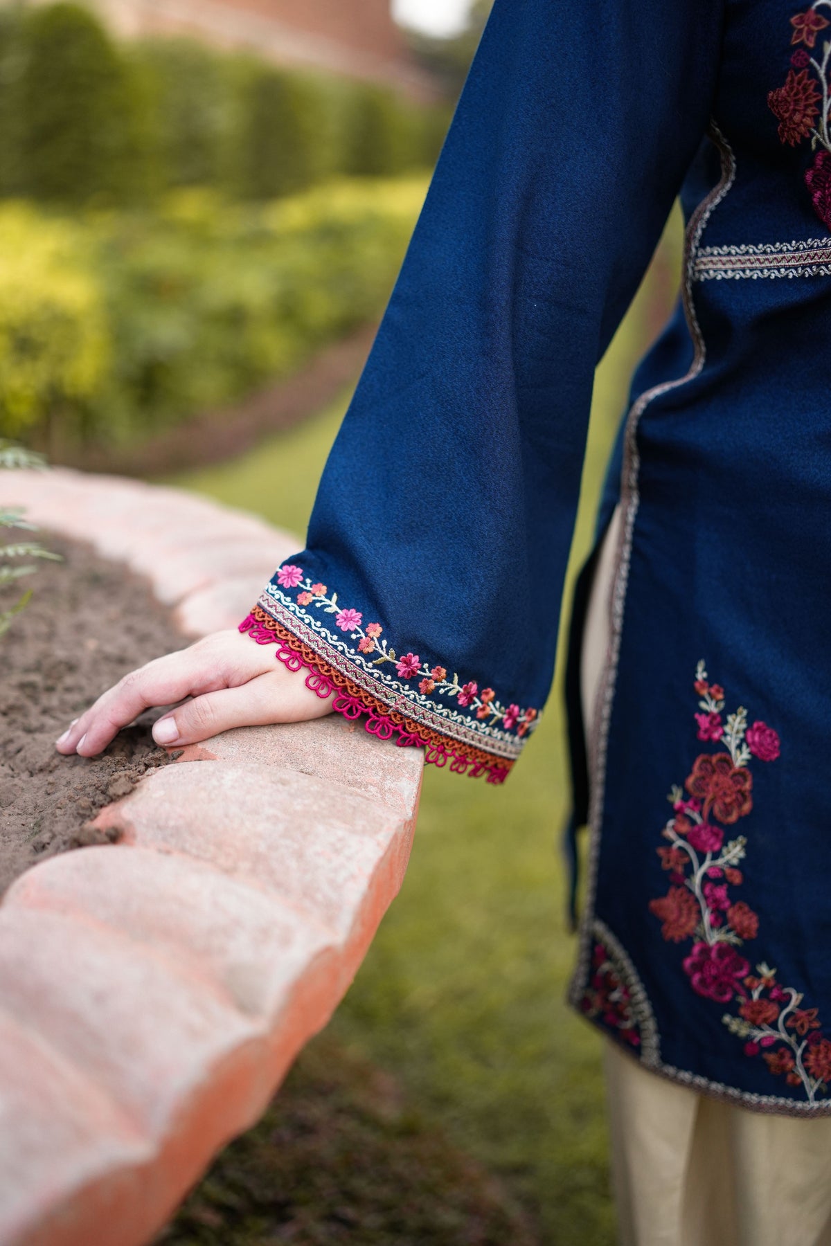 Aneelas Karandi Embroidered Shirt Trouser 2pc [KR-26-07]