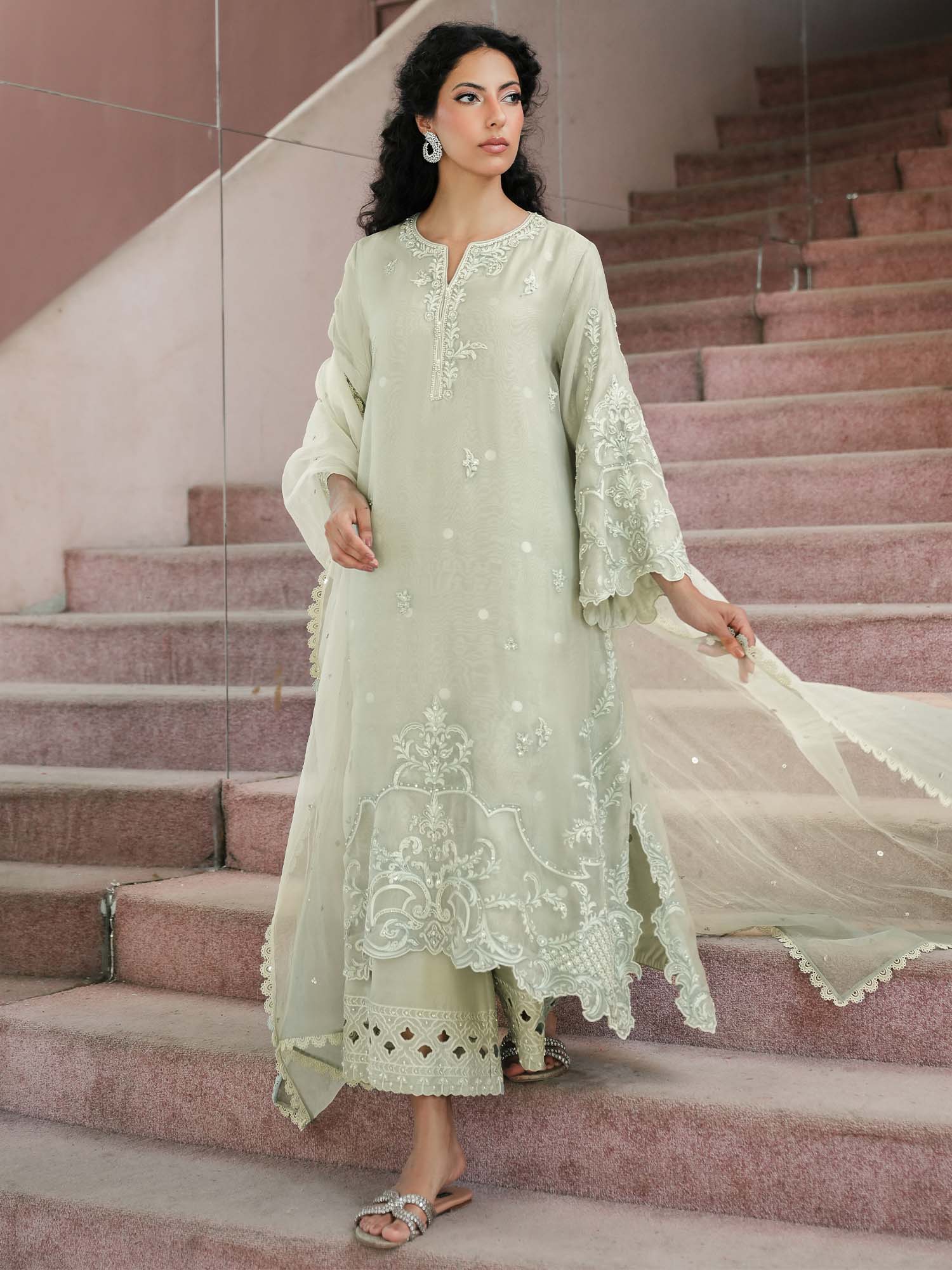 SICILY, IZAAR & DUPATTAsicily-izaar-dupatta-9