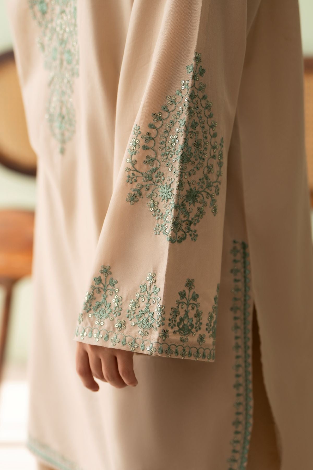 Beige Mist Embroidered Lawn Suit | Neckline & Sleeve Detail