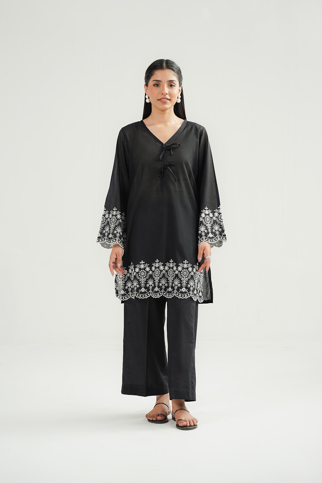 2 Piece Lawn Embroidered Suit (CF0194)
