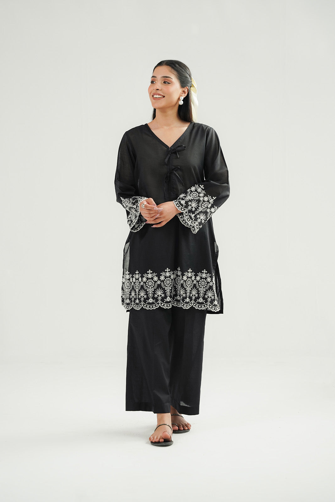2 Piece Lawn Embroidered Suit (CF0194)