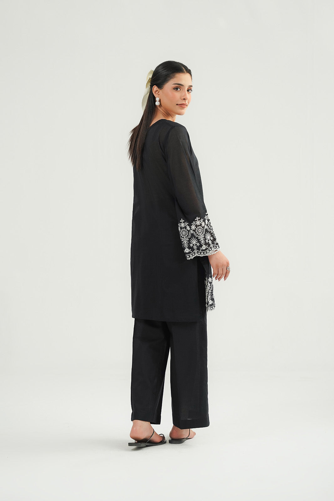 2 Piece Lawn Embroidered Suit (CF0194)