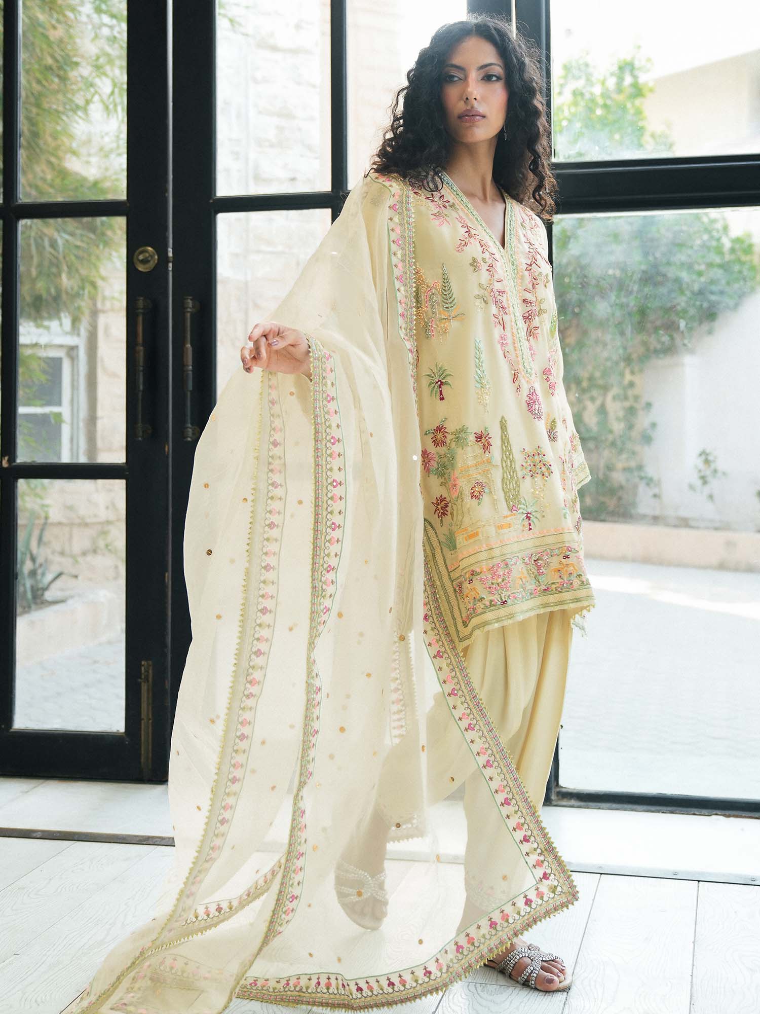 ALISHA, SKINNY SHALWAR & DUPATTAshort-alisha-skinny-shalwar-dupatta