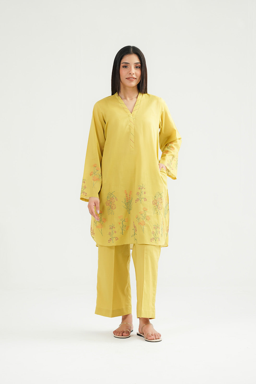 2 Piece Lawn Embroidered Suit (CP0426)