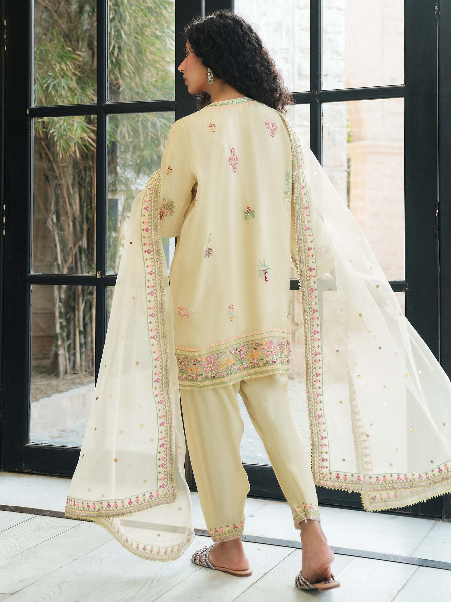 ALISHA, SKINNY SHALWAR & DUPATTAshort-alisha-skinny-shalwar-dupatta