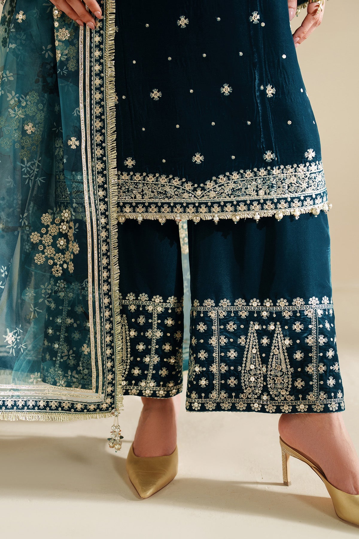 Embroidered Velvet Formal Vvf D-2