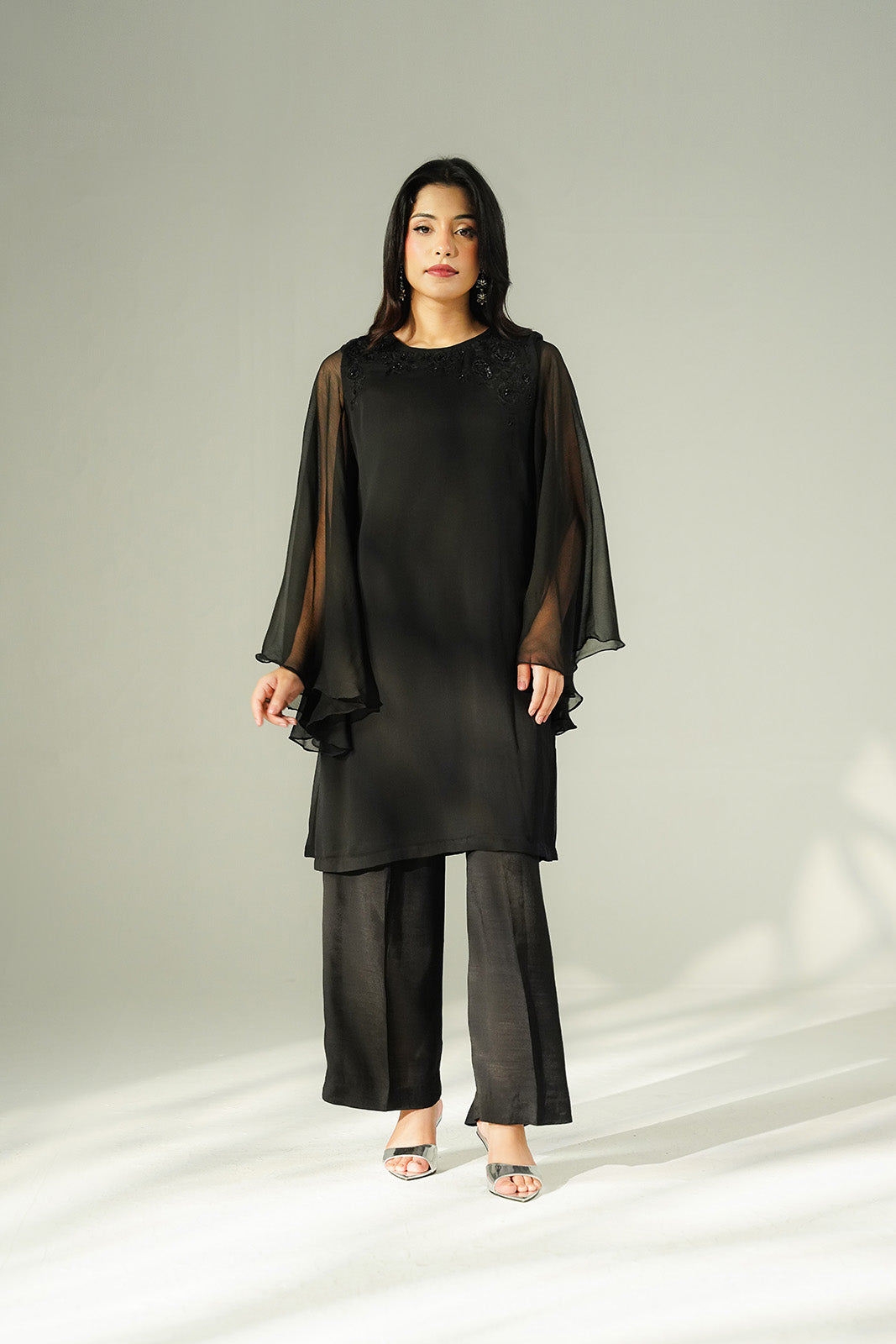 2 Piece Chiffon Embroidered Suit (FS0196)