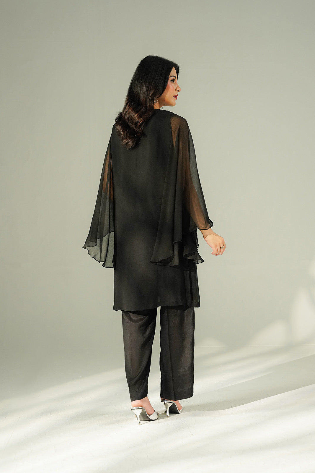 2 Piece Chiffon Embroidered Suit (FS0196)