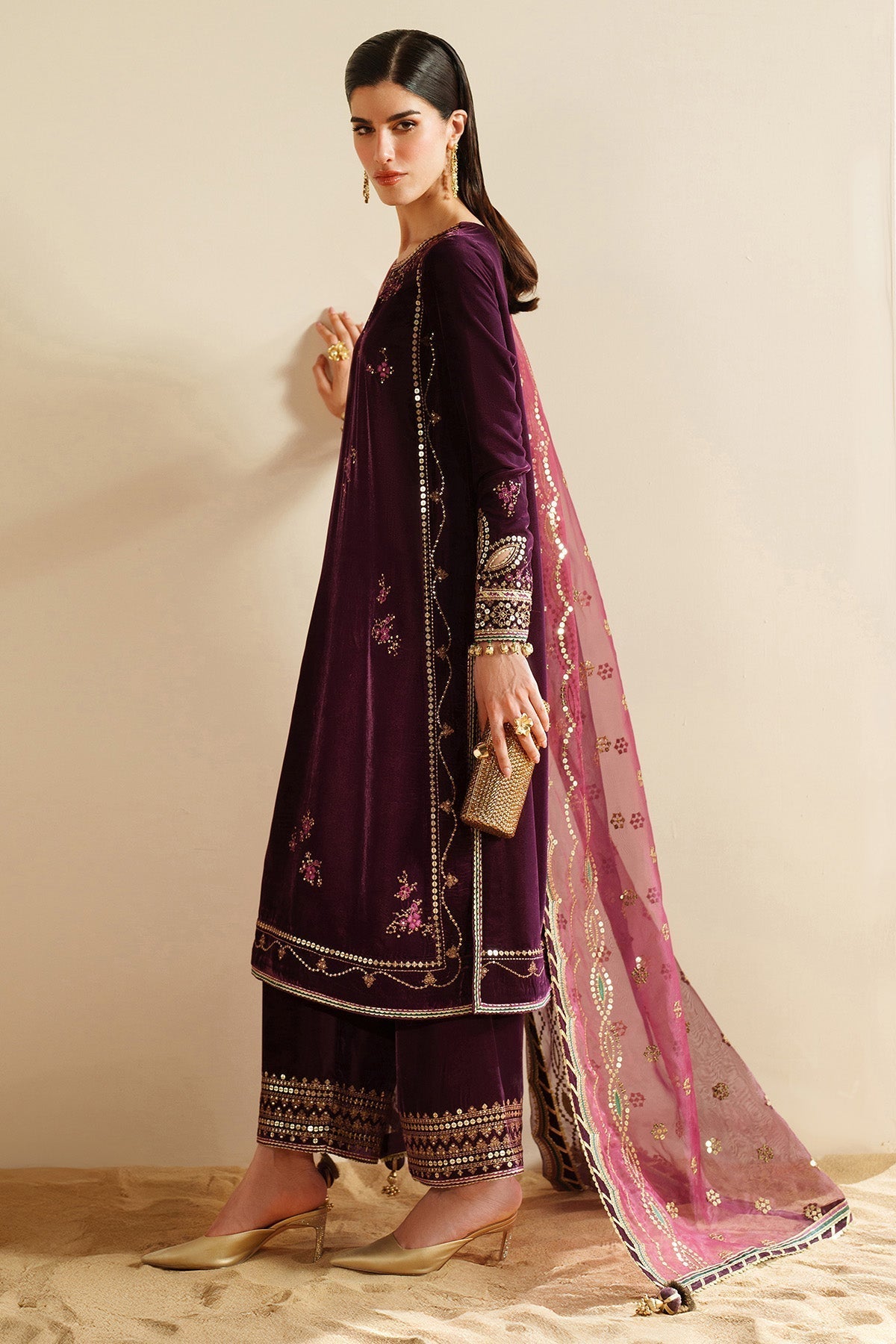 Jazmin – VVF D-5 Style