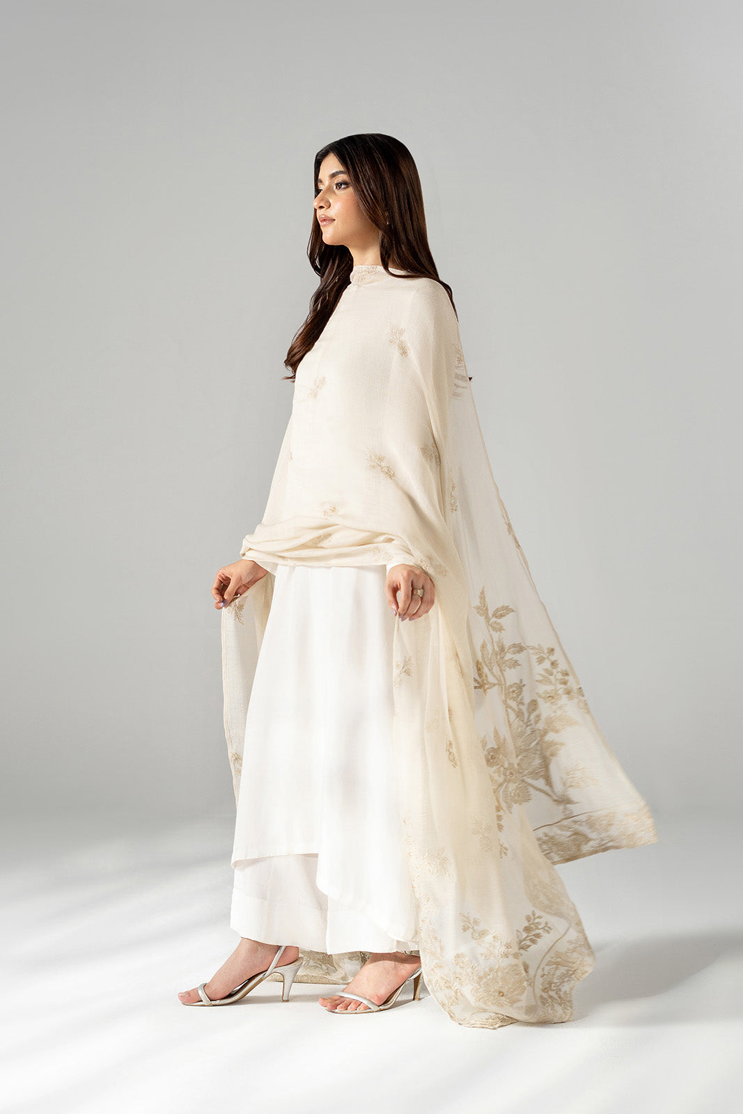 1 Piece Khaddi Net Embroidered Shawl (FH0030)