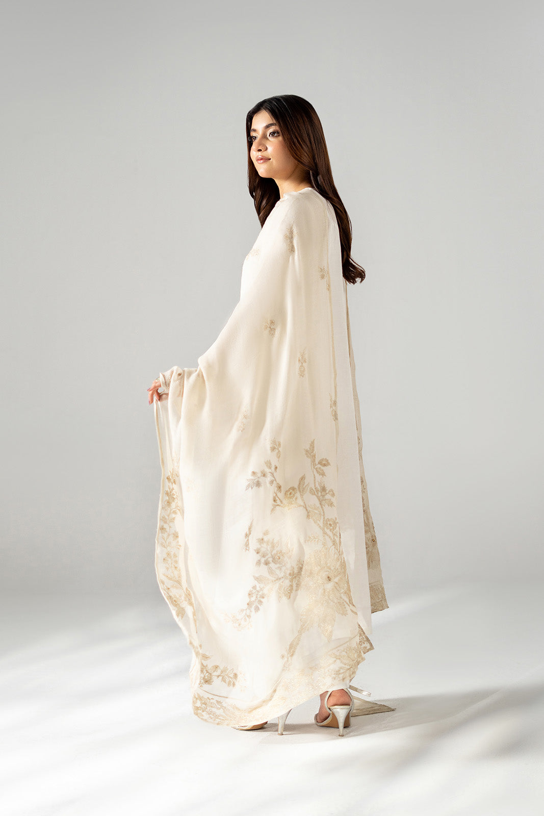 1 Piece Khaddi Net Embroidered Shawl (FH0030)