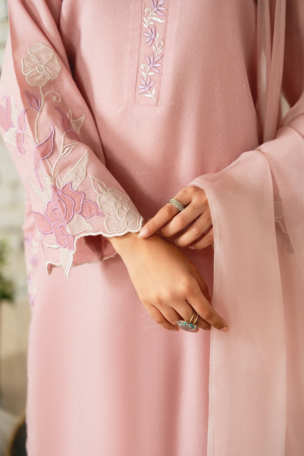 Janaan | Instant Delivery