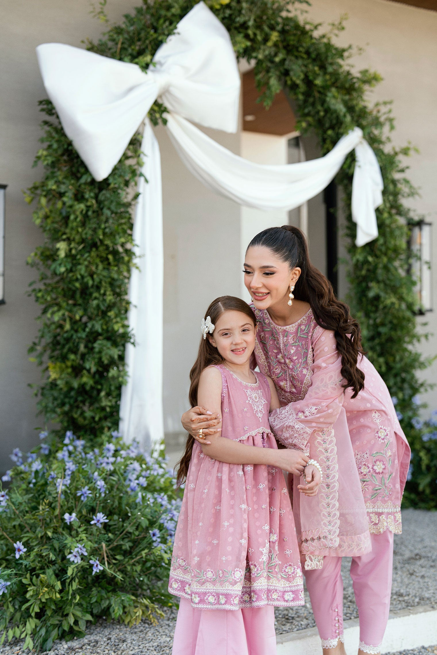 SS25DA-2702 LIGHT PINK 2PCS  EMBROIDERED KURTA WITH TROUSER