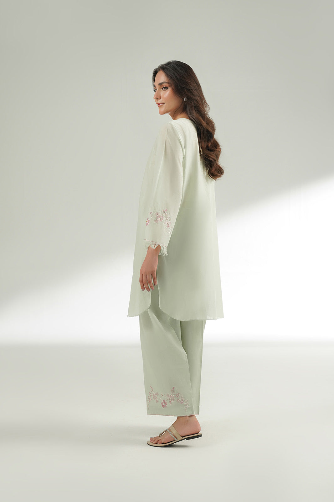 2 Piece Lawn Embroidered Suit (CS0563)