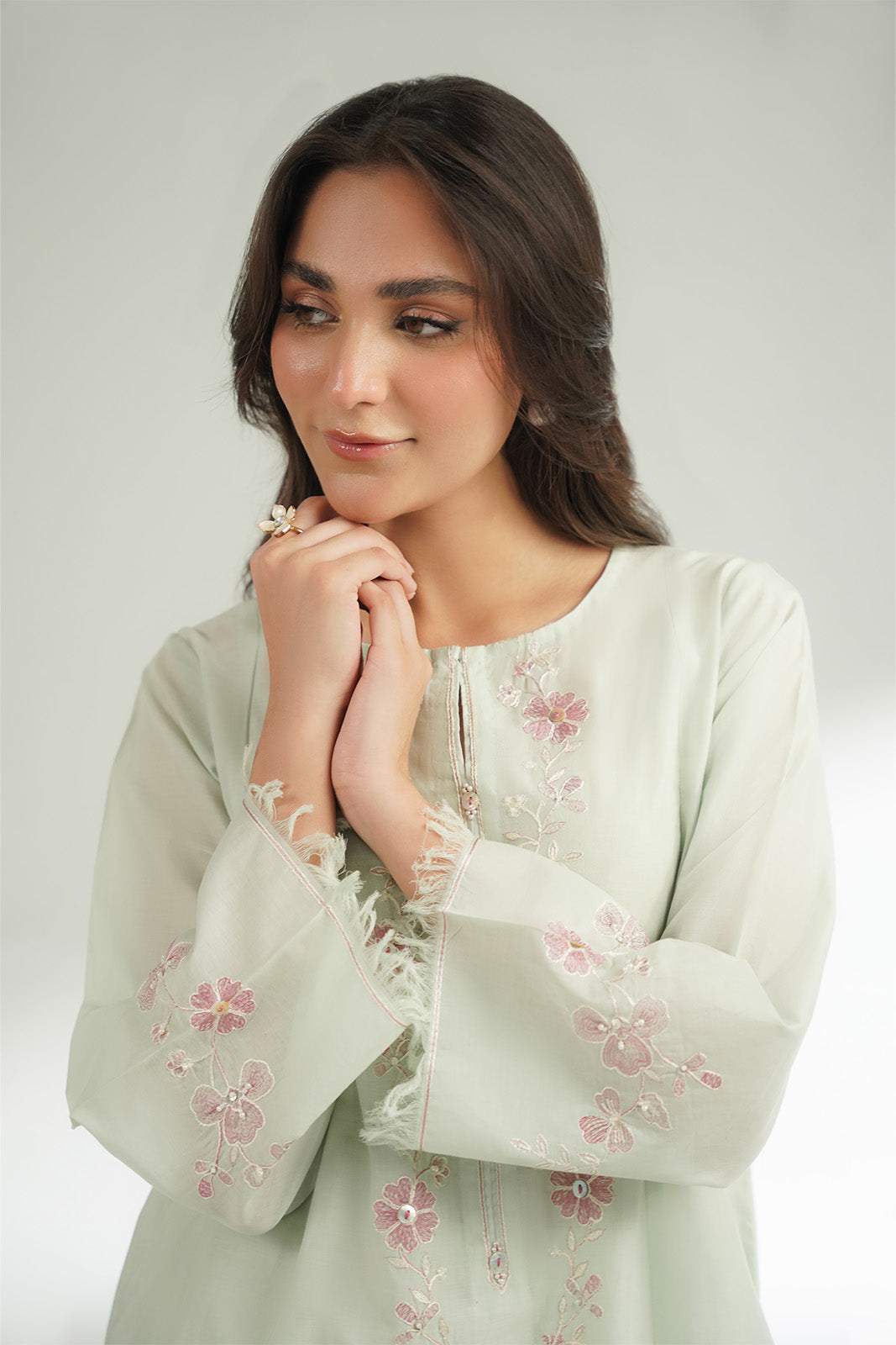 2 Piece Lawn Embroidered Suit (CS0563)